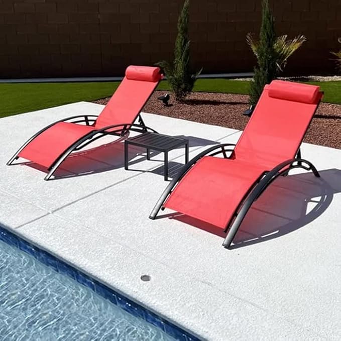 PURPLE LEAF Patio Chaise Lounge Set Outdoor Lounge Chair Beach Pool Sunbathing Lawn Lounger Recliner Chair Outside Tanning Chairs with Arm for All Weather Side Table Included Coral Red
