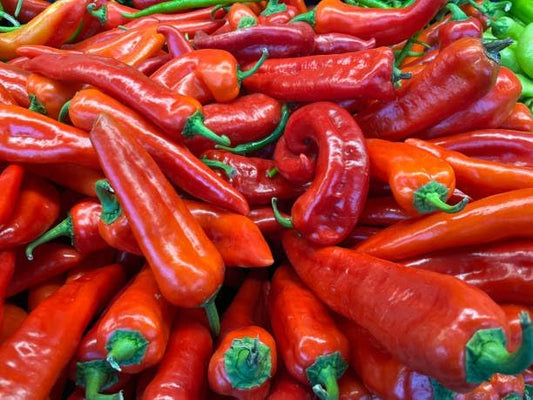 Cayenne Pepper Seeds for Planting, 200 Hot Pepper Seeds Cayenne Jalapeno, Non-GMO Long Slim Cayenne Hot Pepper Seeds Indoor & Outdoor, Heirloom Cayenne Pepper Seeds Bulk for Home Garden
