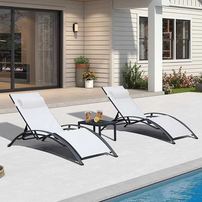 PURPLE LEAF Patio Chaise Lounge Set of 3 Outdoor Lounge Chair Beach Pool Sunbathing Lawn Lounger Recliner Outside Tanning Chairs with Arm for All Weather, Side Table Included, White